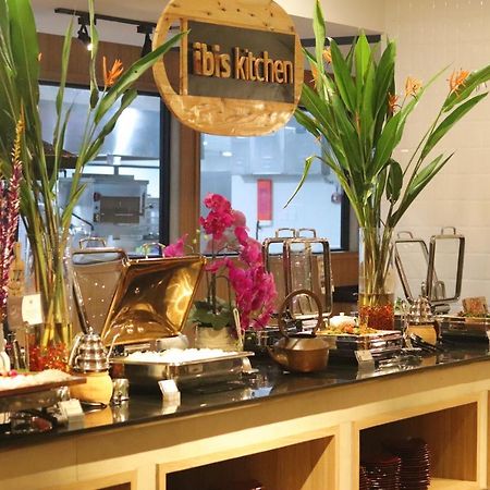 Ibis Pontianak City Center Экстерьер фото