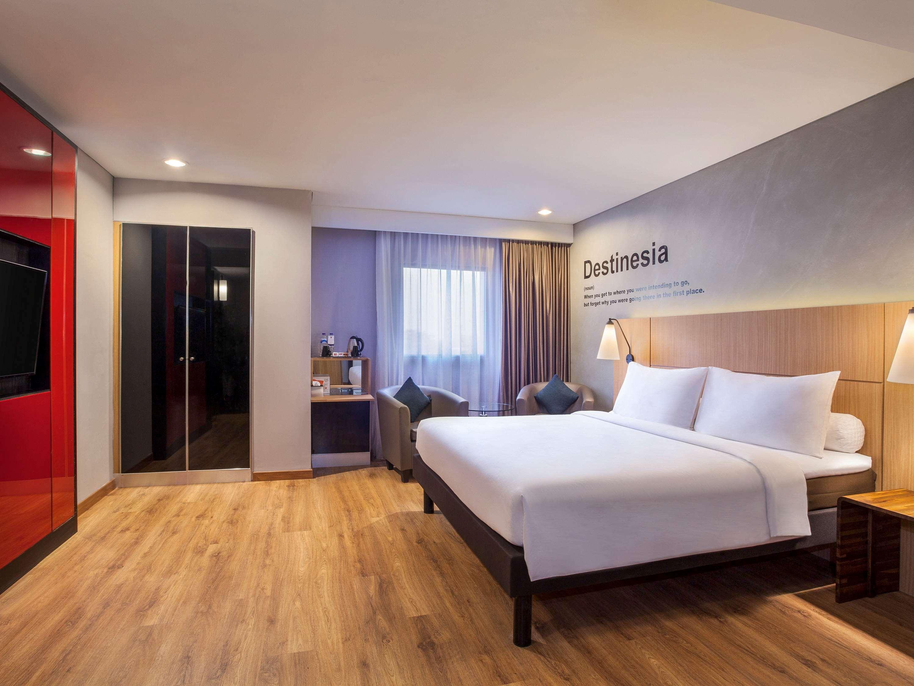 Ibis Pontianak City Center Экстерьер фото